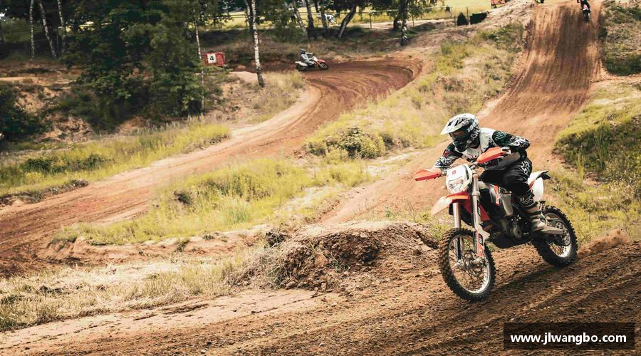 激情体验，体育生活